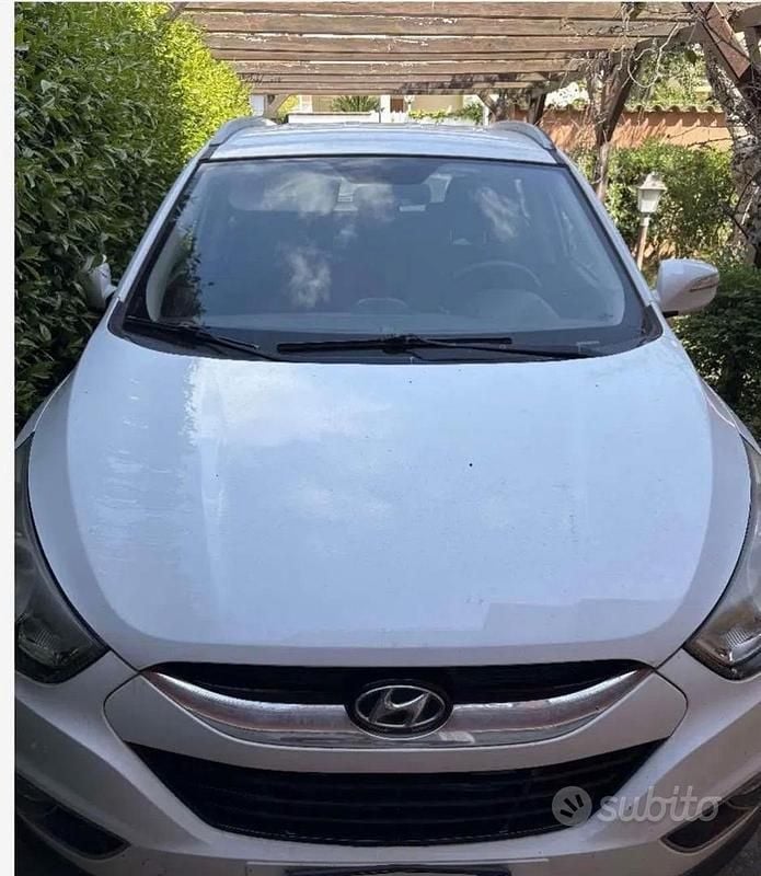Bianco Usata 2010 Hyundai ix35 SUV | 8000 € (Ottimo prezzo) - Immagine 1/4
