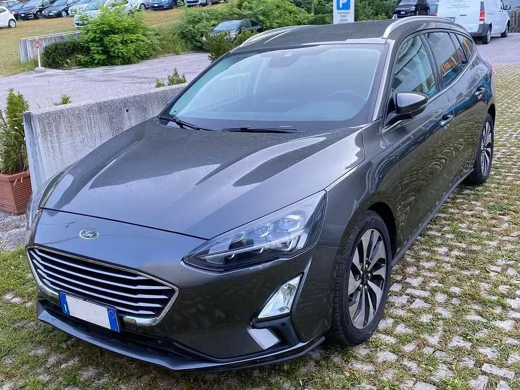 Usata Ford Focus Business Edition 120 CV (88 kW) 2019 Grigio Station wagon
