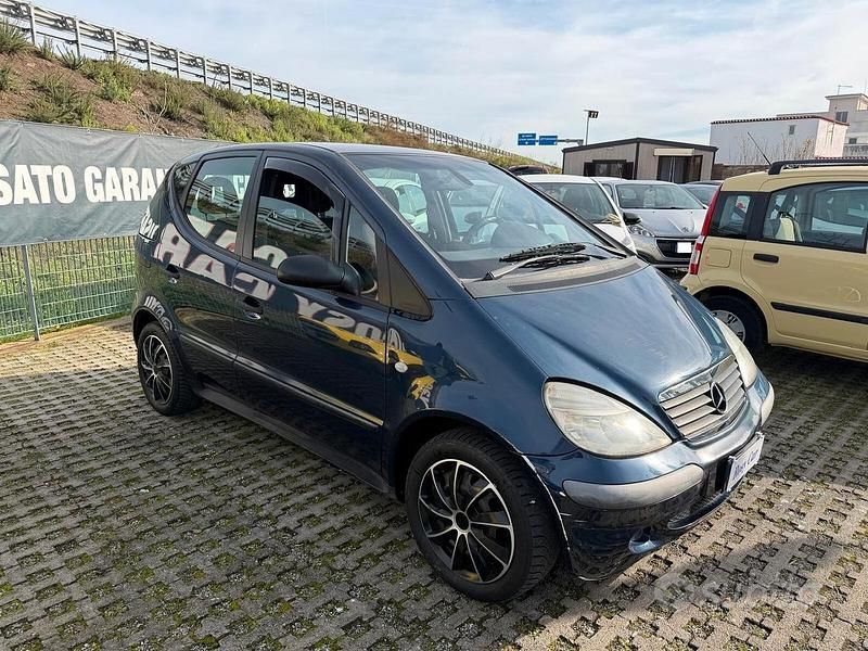Usata Mercedes A170 Classic 95 CV (69 kW) 2002 Blu Berlina