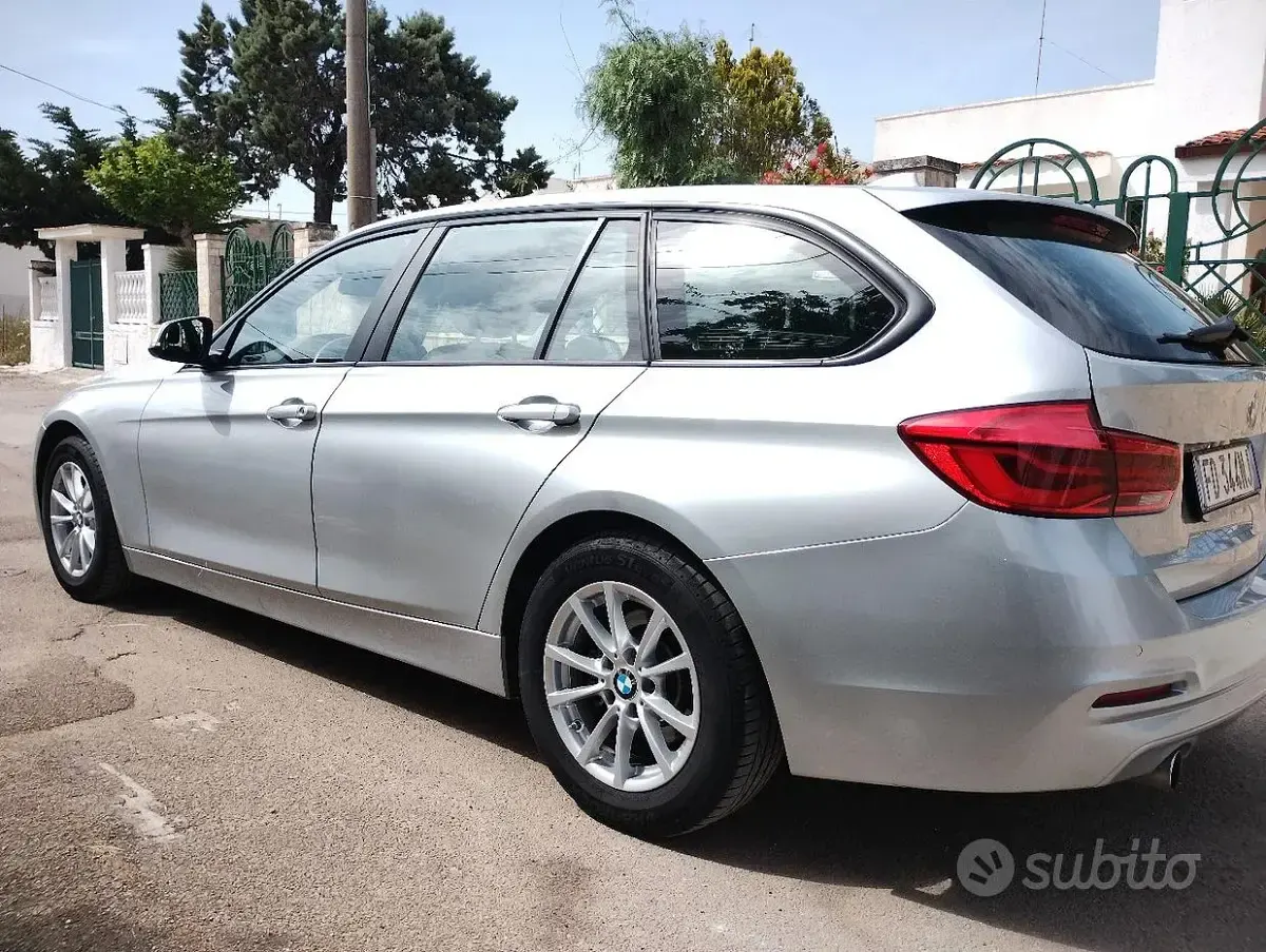 Usata BMW 318 150 CV (110 kW) 2016 Grigio Station wagon