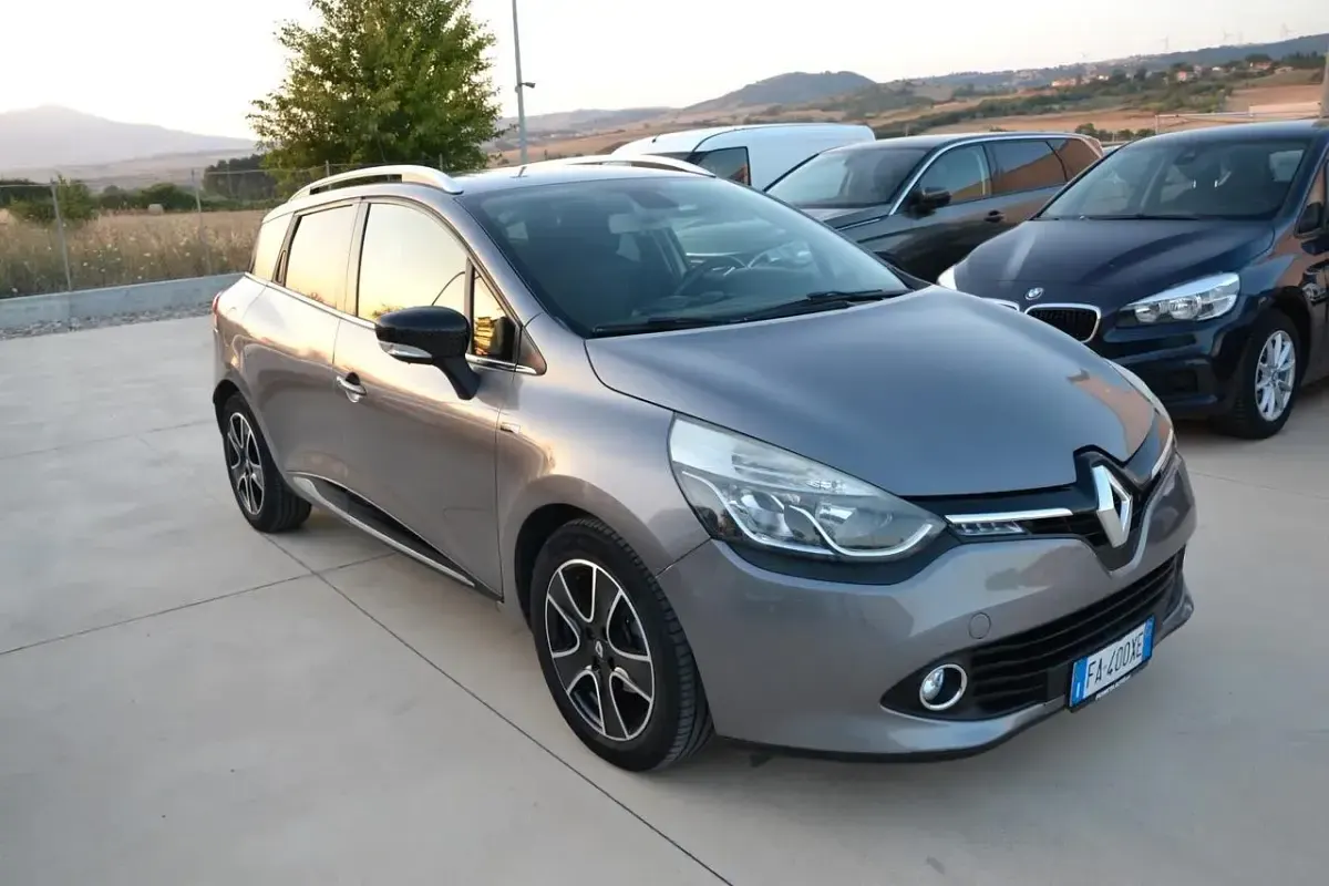Usata Renault Clio 89 CV (65 kW) 2015 Grigio Station wagon