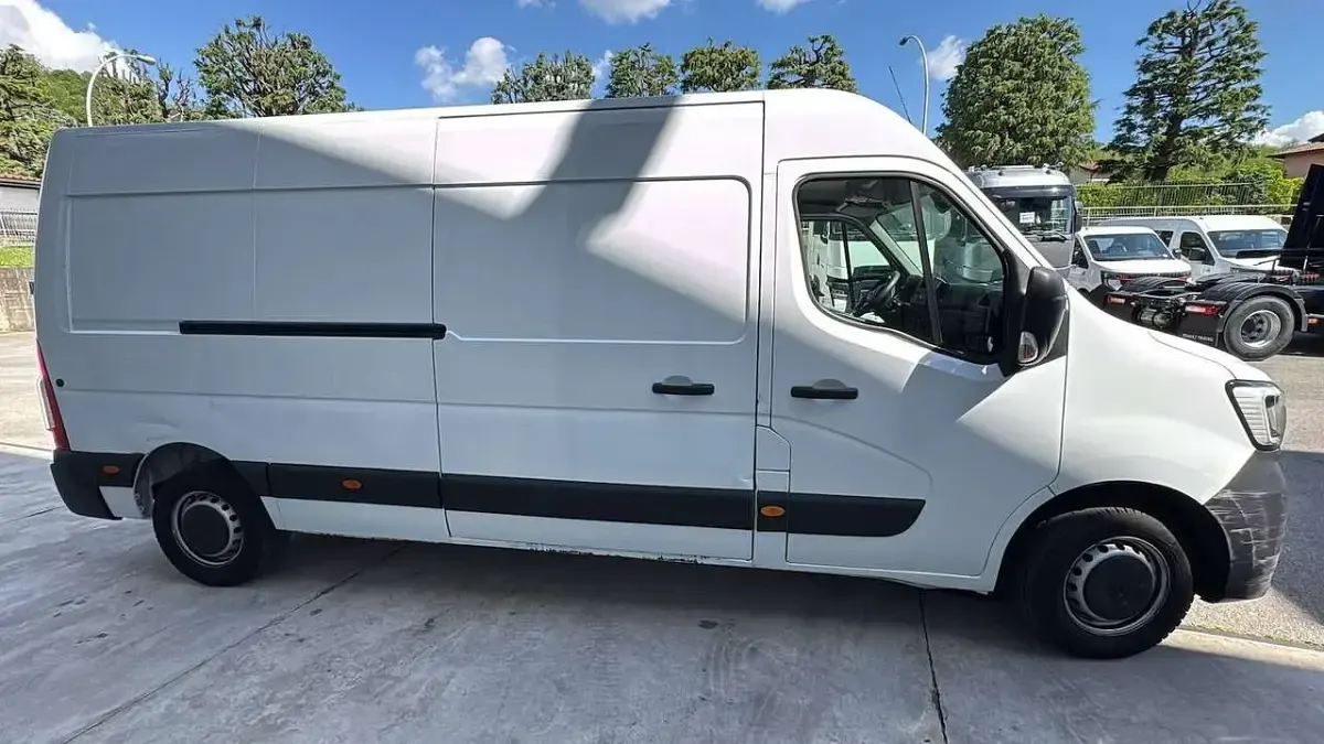 Usata Renault Master 150 CV (110 kW) 2020 Bianco Monovolume