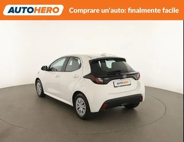 Usata Toyota Yaris Active 92 CV (67 kW) 2025 Bianco Utilitaria