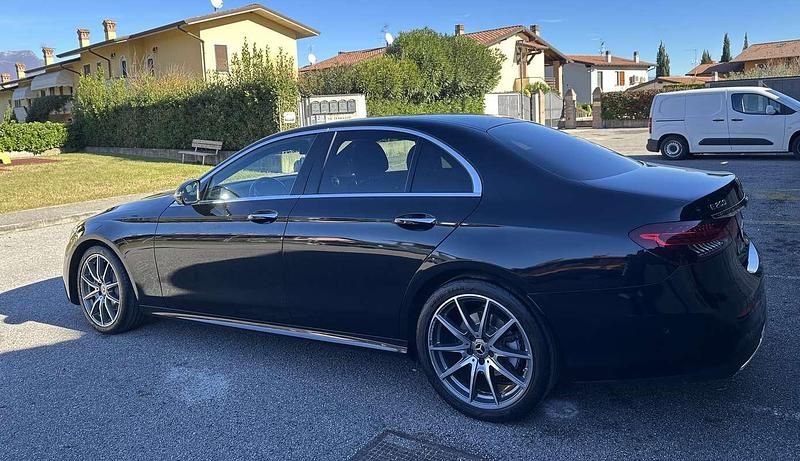 Usata Mercedes E200 197 CV (144 kW) 2021 Nero Berlina