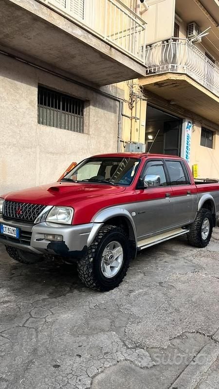Usata Mitsubishi L200 116 CV (85 kW) 2005 Rosso Pick-up