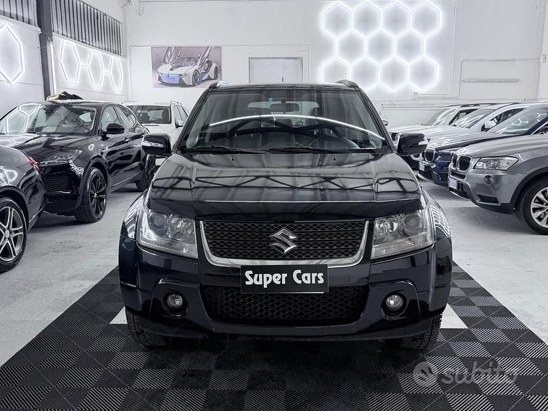Usata Suzuki Grand Vitara Comfort 130 CV (95 kW) 2011 Nero SUV