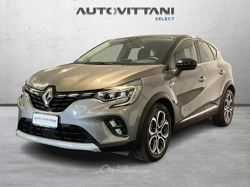 Usata Renault Captur Intens 92 CV (67 kW) 2022 Gray SUV