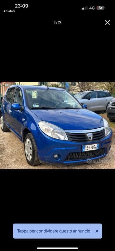 Usata Dacia Sandero Lauréate 75 CV (55 kW) 2009 Blu Utilitaria