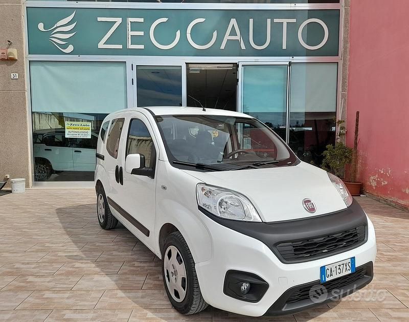 Bianco Usata 2020 Fiat Qubo Easy Monovolume | 10.800 € (Cara) - Immagine 1/4