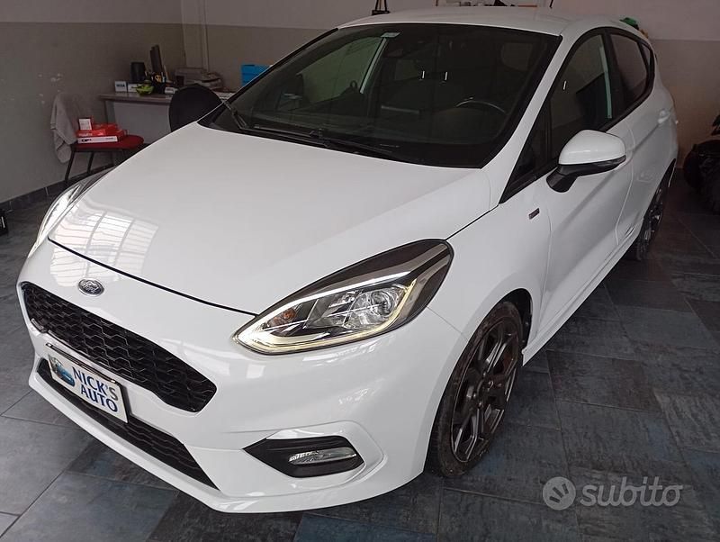 Bianco Usata 2017 Ford Fiesta ST-Line Berlina | 8950 € (Buon prezzo) - Immagine 1/4
