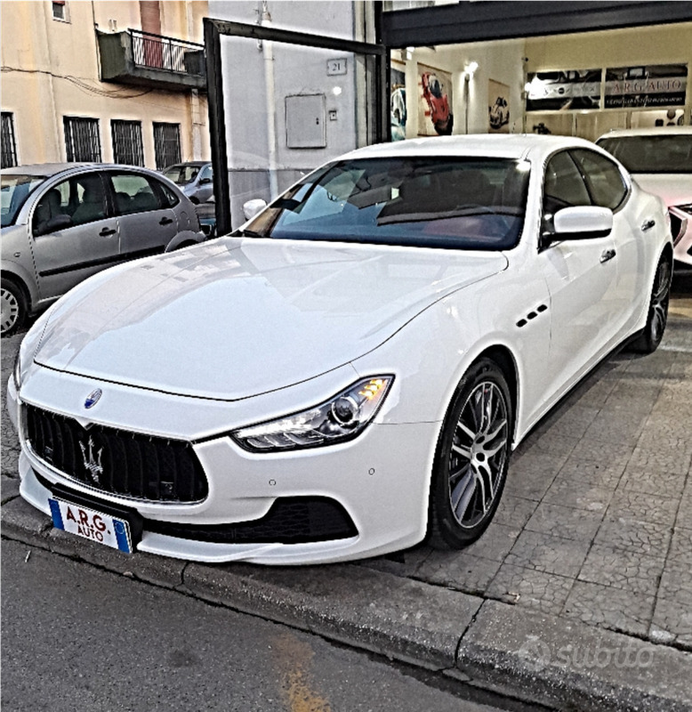 Usato 2014 Maserati Ghibli 3.0 Diesel 250 CV (28.000 €)