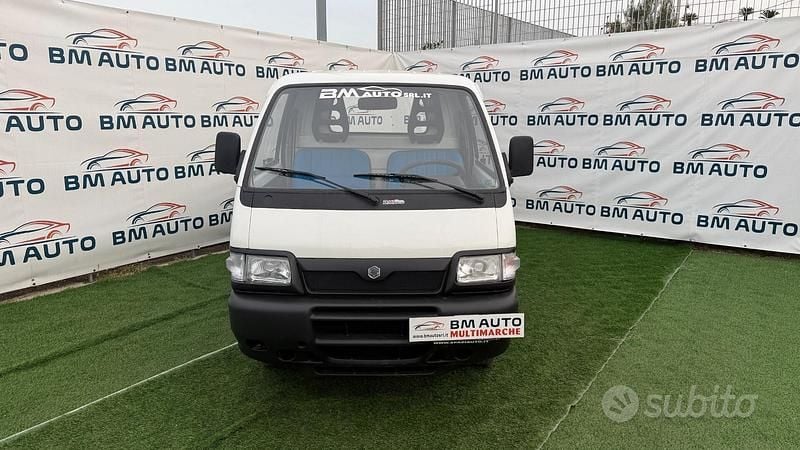 Usata Piaggio Porter 65 CV (47 kW) 2004 Bianco Berlina