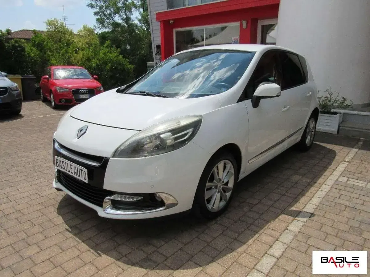 Usata Renault Scénic III Bose Edition 110 CV (80 kW) 2012 Bianco Monovolume