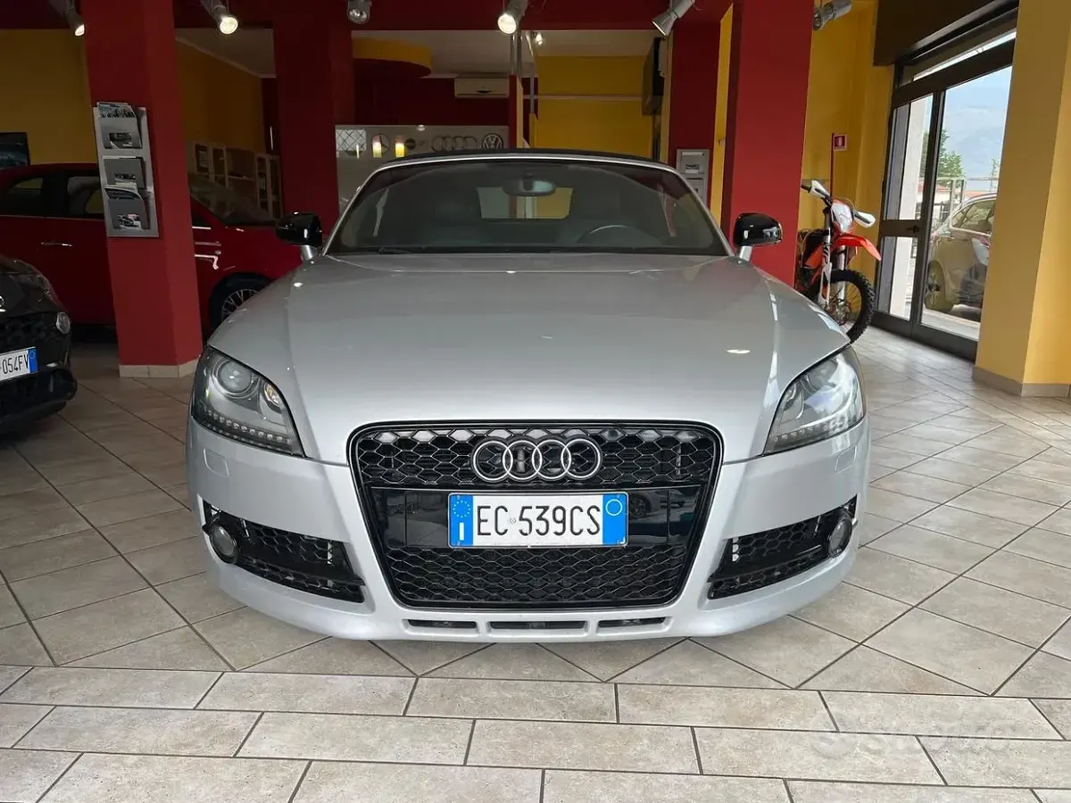 Usata Audi TT Roadster Advanced Plus 160 CV (117 kW) 2010 Grigio Cabrio
