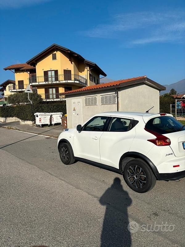 Usata Nissan Juke Tekna 117 CV (86 kW) 2010 Bianco SUV