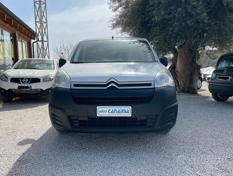 Usata Citroën Berlingo 99 CV (72 kW) 2017 Bianco Monovolume