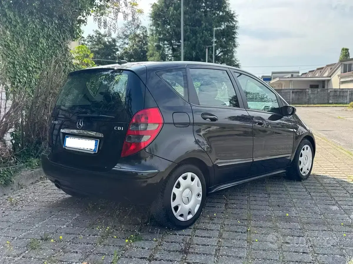 Usata Mercedes A180 Avantgarde 109 CV (80 kW) 2005 Nero Berlina