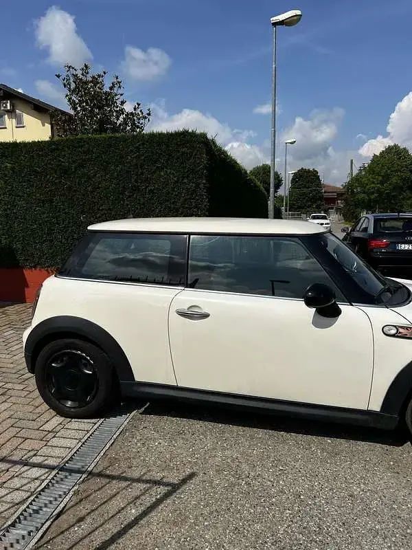 Usata Mini ONE 75 CV (55 kW) 2010 Utilitaria