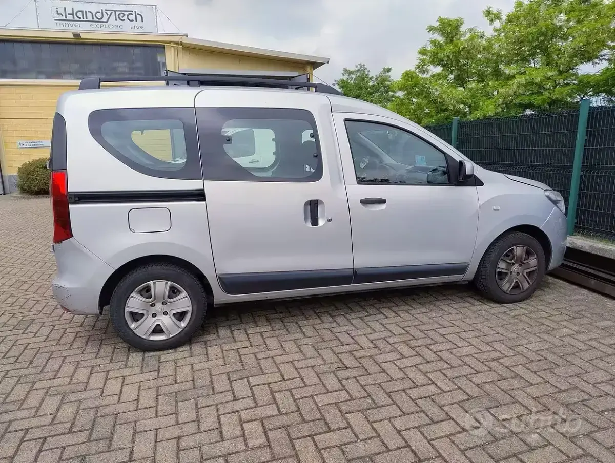 Usata Dacia Dokker 90 CV (66 kW) 2018 Grigio Monovolume