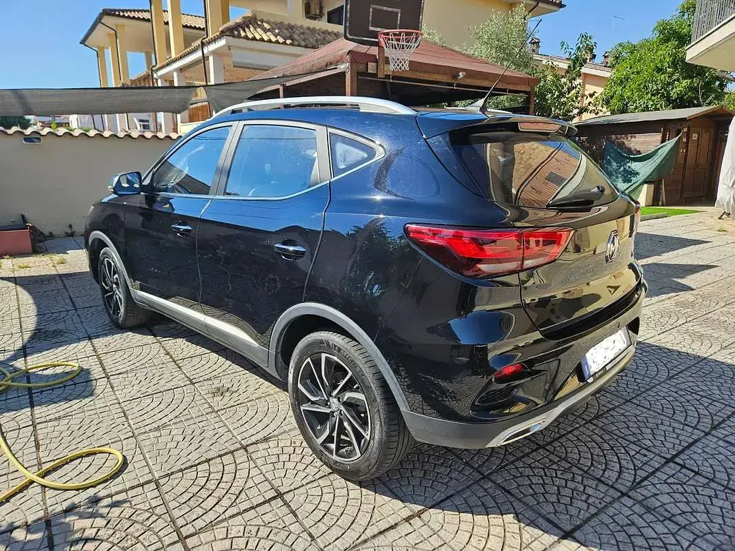 Usata MG ZS Luxury 111 CV (81 kW) 2024 Nero SUV