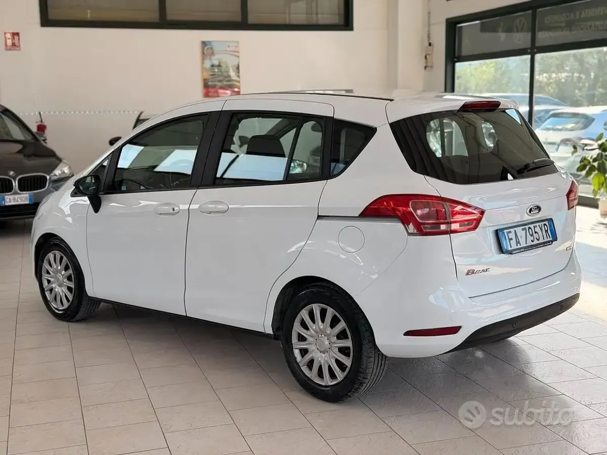 Usata Ford B-MAX Business Edition 101 CV (74 kW) 2015 Bianco Monovolume