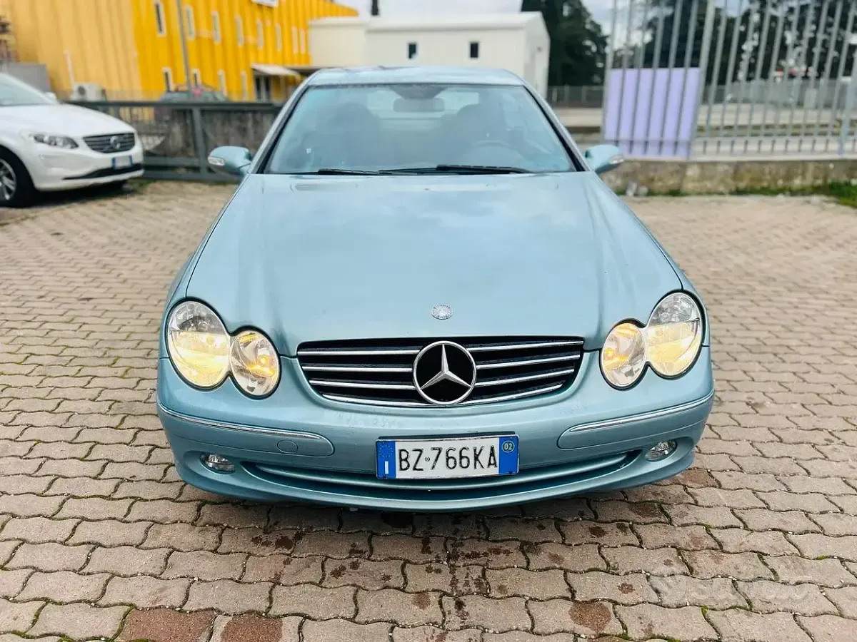 Usata Mercedes CLK240 Avantgarde 170 CV (125 kW) 2002 Bluazzurro Coupé
