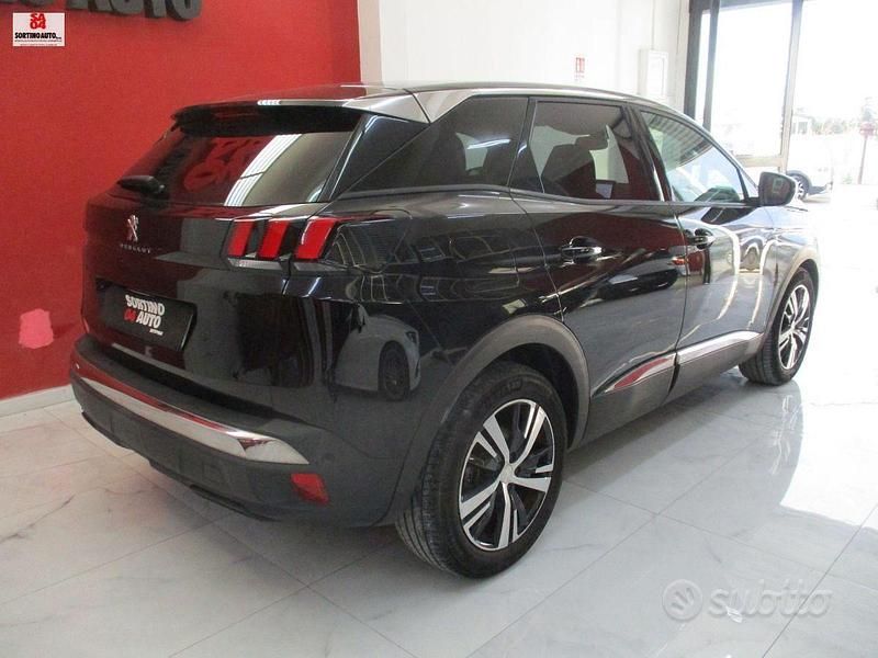Usata Peugeot 3008 Allure 131 CV (96 kW) 2020 Nero SUV