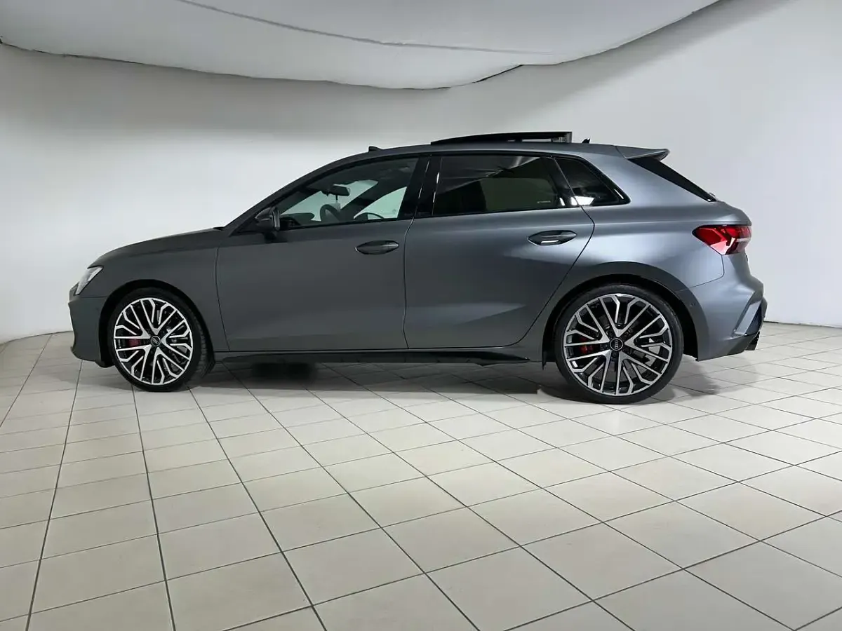Usata Audi S3 Ambiente 333 CV (244 kW) 2025 Grigio daytona effetto opaco Berlina