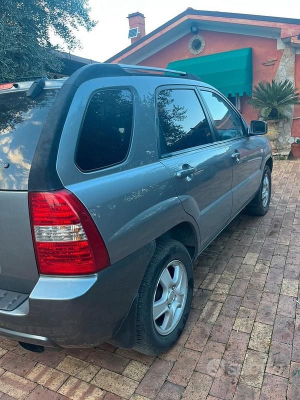 Usata Kia Sportage 141 CV (103 kW) 2007 Grigio SUV