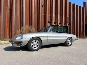 Usata Alfa Romeo Spider Veloce 132 CV (97 kW) 1971 Argento Cabrio