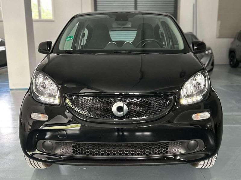Nero Usata 2017 Smart ForFour Passion Due volumi | 11.900 € (Buon prezzo) - Immagine 1/4