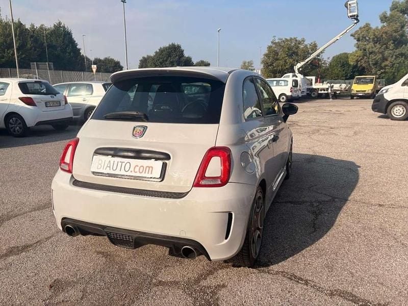 Usata Abarth 500 135 CV (99 kW) 2008 Grigio chiaro Utilitaria