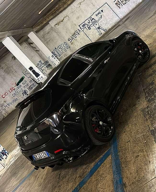 Usata 2015 Alfa Romeo Giulietta Distinctive Due volumi | 7000 € (Buon prezzo) - Immagine 1/4