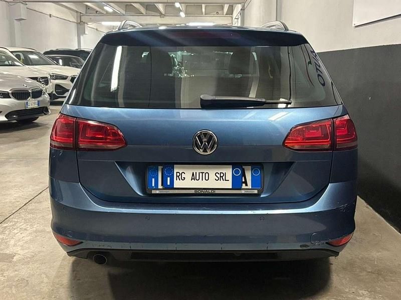 Usata VW Golf VII Highline 105 CV (77 kW) 2014 Blu Station wagon