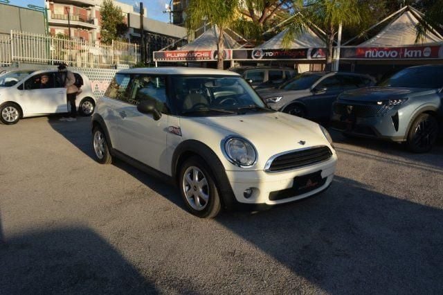 Usata Mini ONE 75 CV (55 kW) 2009 Beige Utilitaria