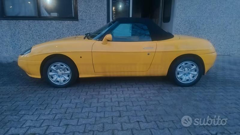 Usata Fiat Barchetta 130 CV (95 kW) 1995 Giallo Cabrio