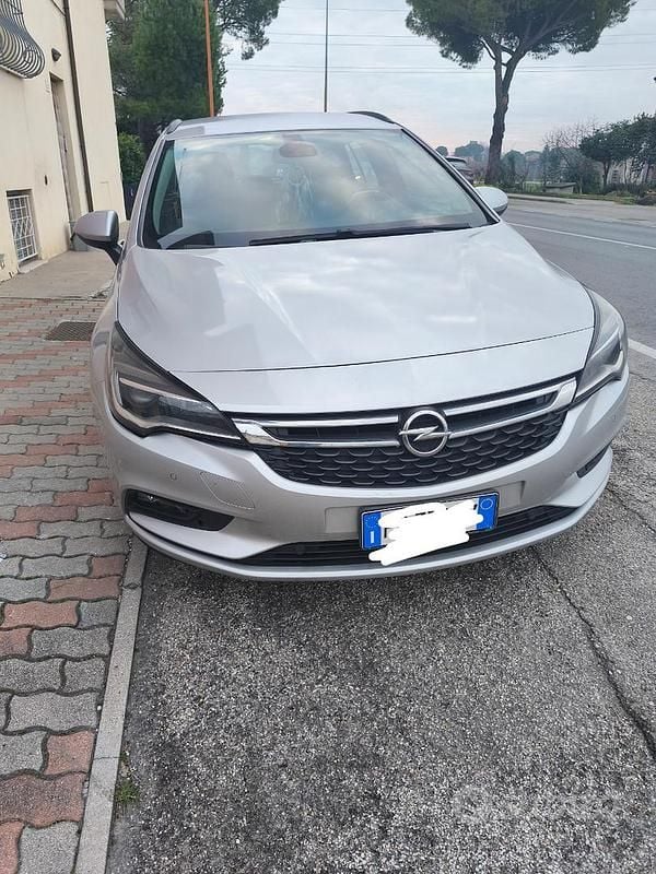 Usata Opel Astra 110 CV (80 kW) 2017 Grigio Station wagon