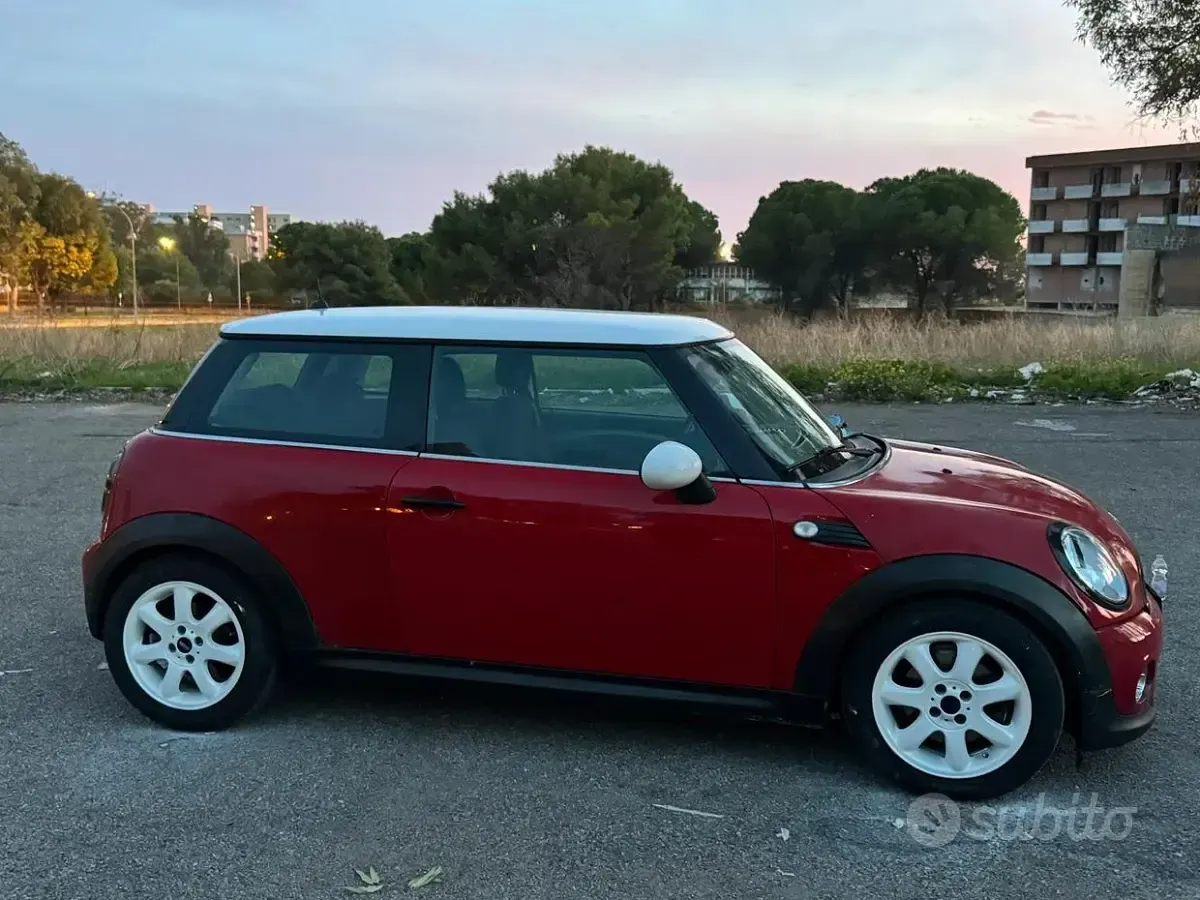 Usata Mini Cooper D 109 CV (80 kW) 2009 Utilitaria