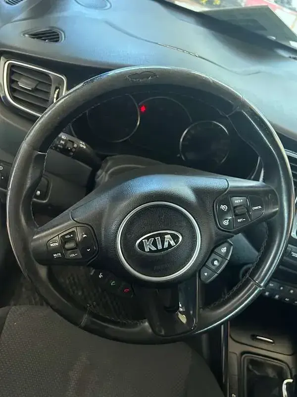 Usata Kia Carens 116 CV (85 kW) 2017 Nero Monovolume