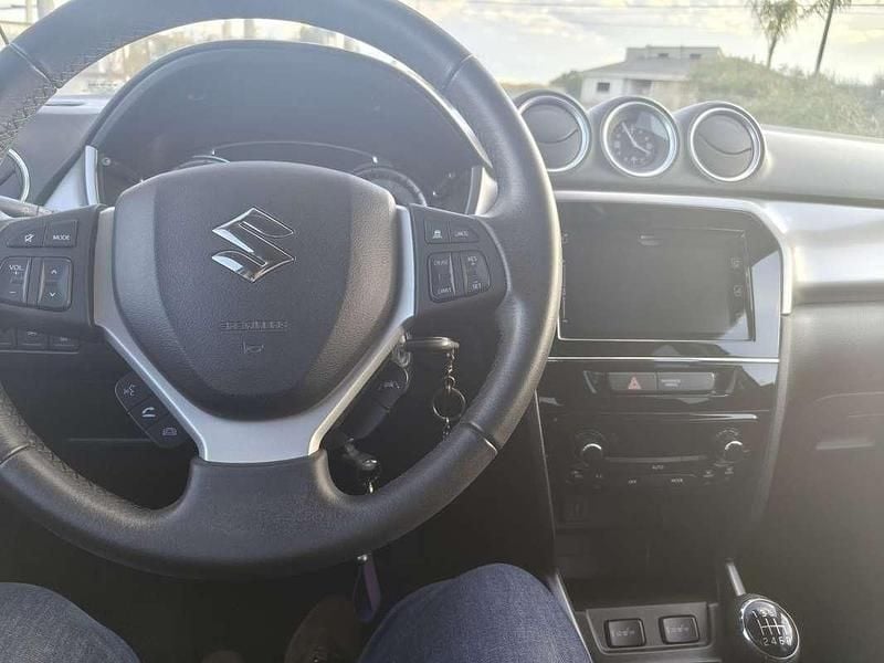 Usata Suzuki Vitara Cool 129 CV (94 kW) 2023 Bianco SUV