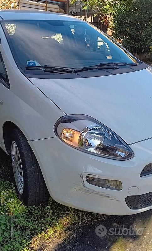 Bianco Usata 2019 Fiat Grande Punto Due volumi | 8500 € - Immagine 1/4