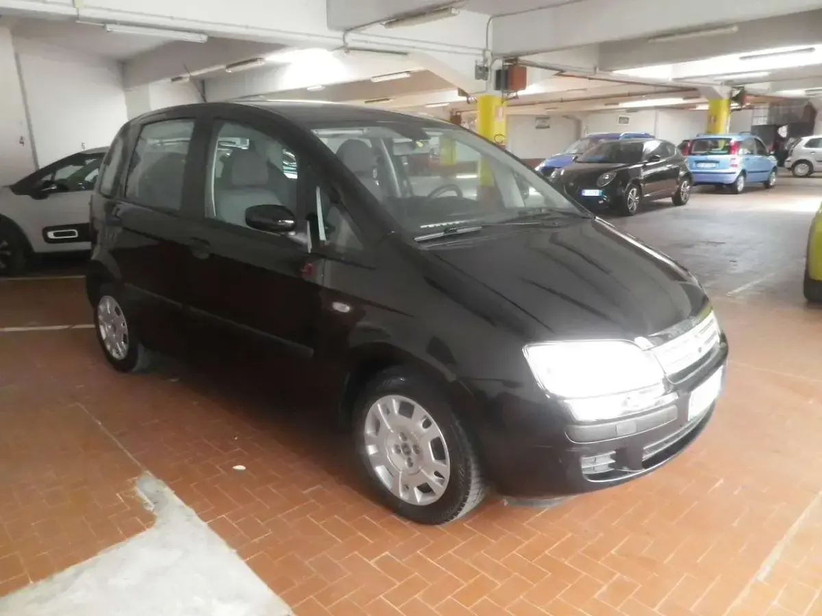 Usata Fiat Idea 80 CV (58 kW) 2007 Nero Monovolume
