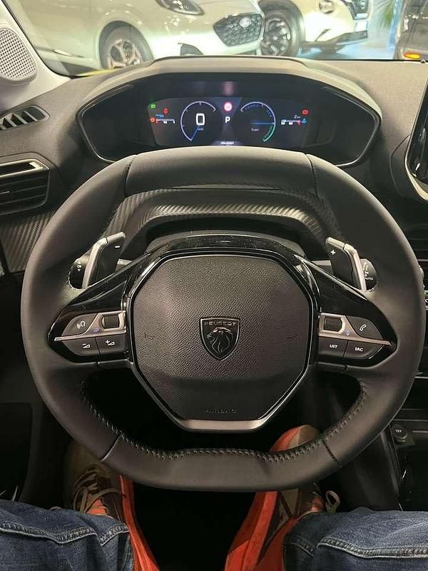 Nuova Peugeot 208 Allure 101 CV (74 kW) 2026 Giallo Utilitaria