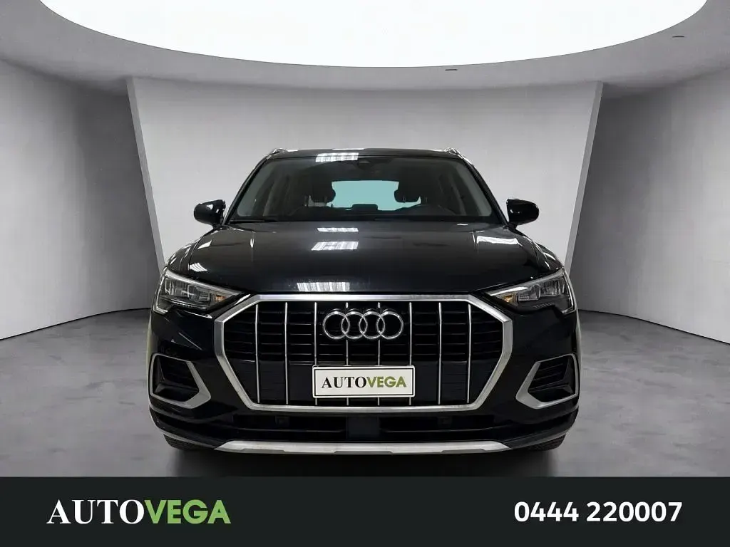 Usata Audi Q3 Advanced 150 CV (110 kW) 2022 Nero / pastello SUV