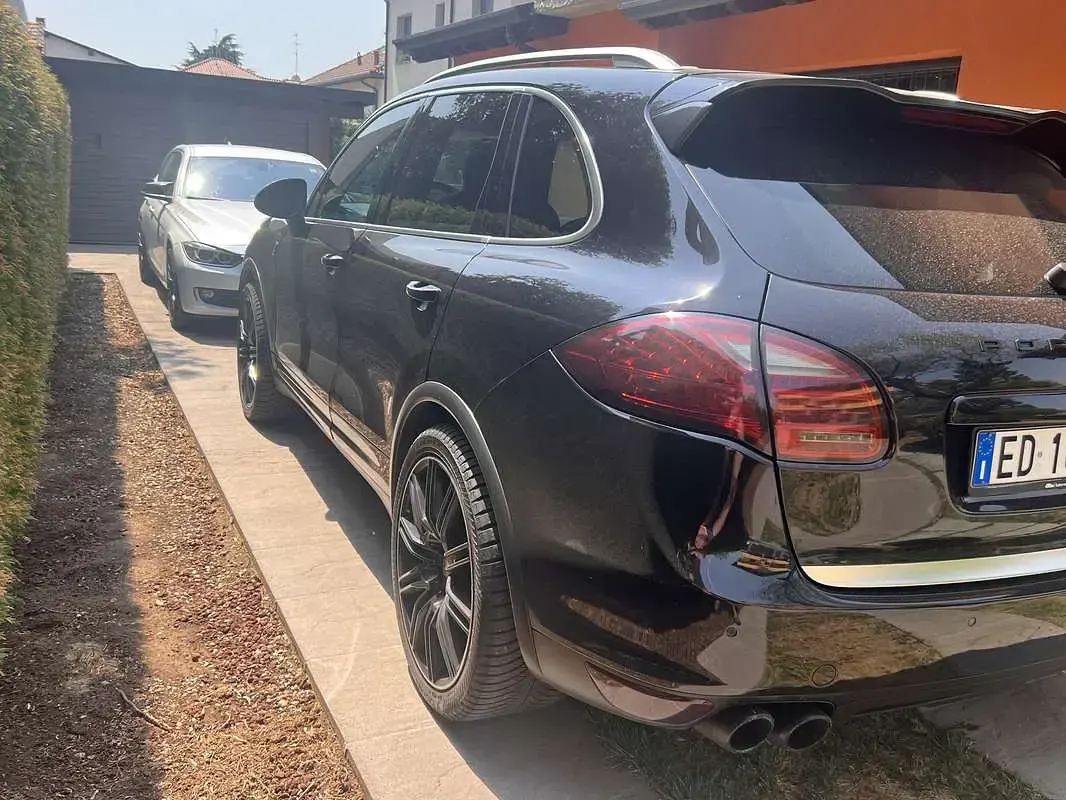 Usata Porsche Cayenne Turbo 500 CV (367 kW) 2011 SUV