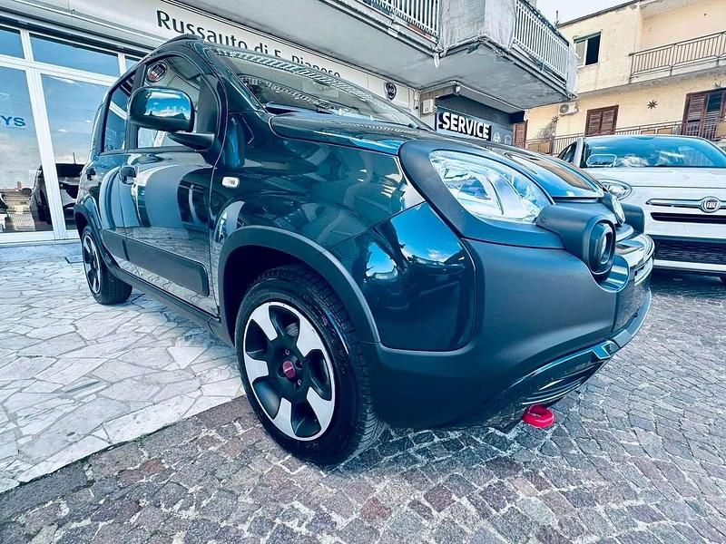 Usata Fiat Panda Cross Cross 69 CV (50 kW) 2024 Verde foresta Utilitaria