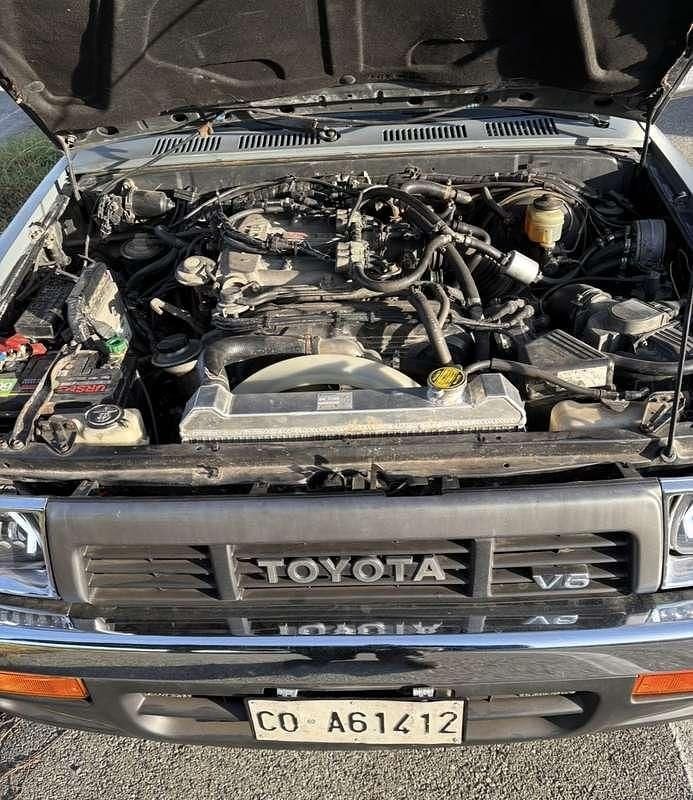 Usata Toyota 4 Runner 143 CV (105 kW) 1990 Grigio SUV