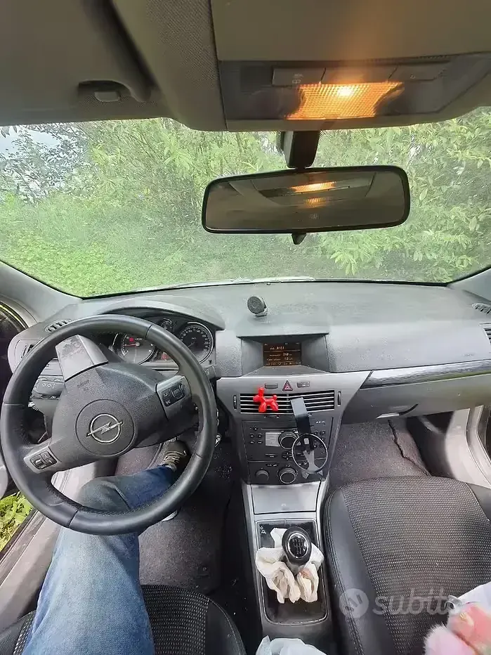 Usata Opel Astra GTC 105 CV (77 kW) 2005 Berlina
