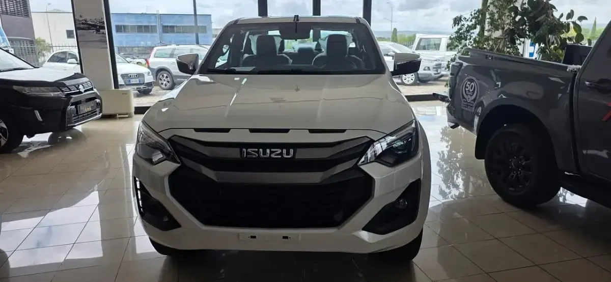 Nuova Isuzu D-Max 164 CV (120 kW) 2026 Bianco Pick-up