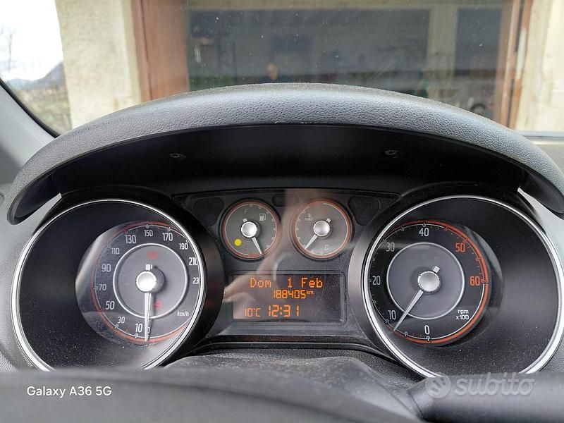 Usata Fiat Punto Evo 90 CV (66 kW) 2012 Nero Utilitaria